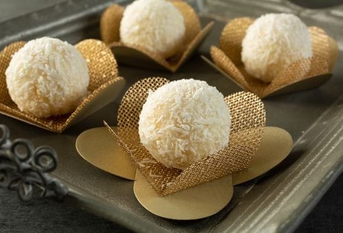 WhatsApp-Image-2025-01-03-at-17.50.58 Trufas de Coco com Amêndoas: Uma Sobremesa Deliciosa e Saudável para Qualquer Ocasião surreal - mesacheia